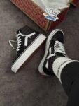 Bota Vans SK8 Hi Negros Plataforma  (Stack)